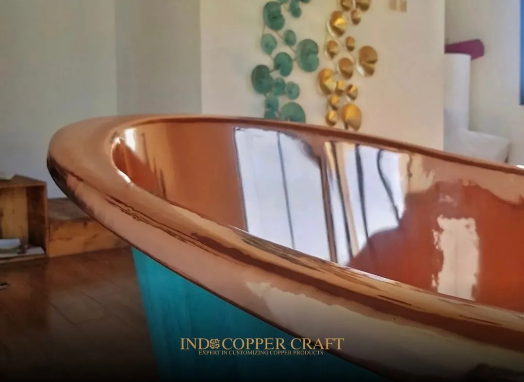 Green Copper Bathtub Venus